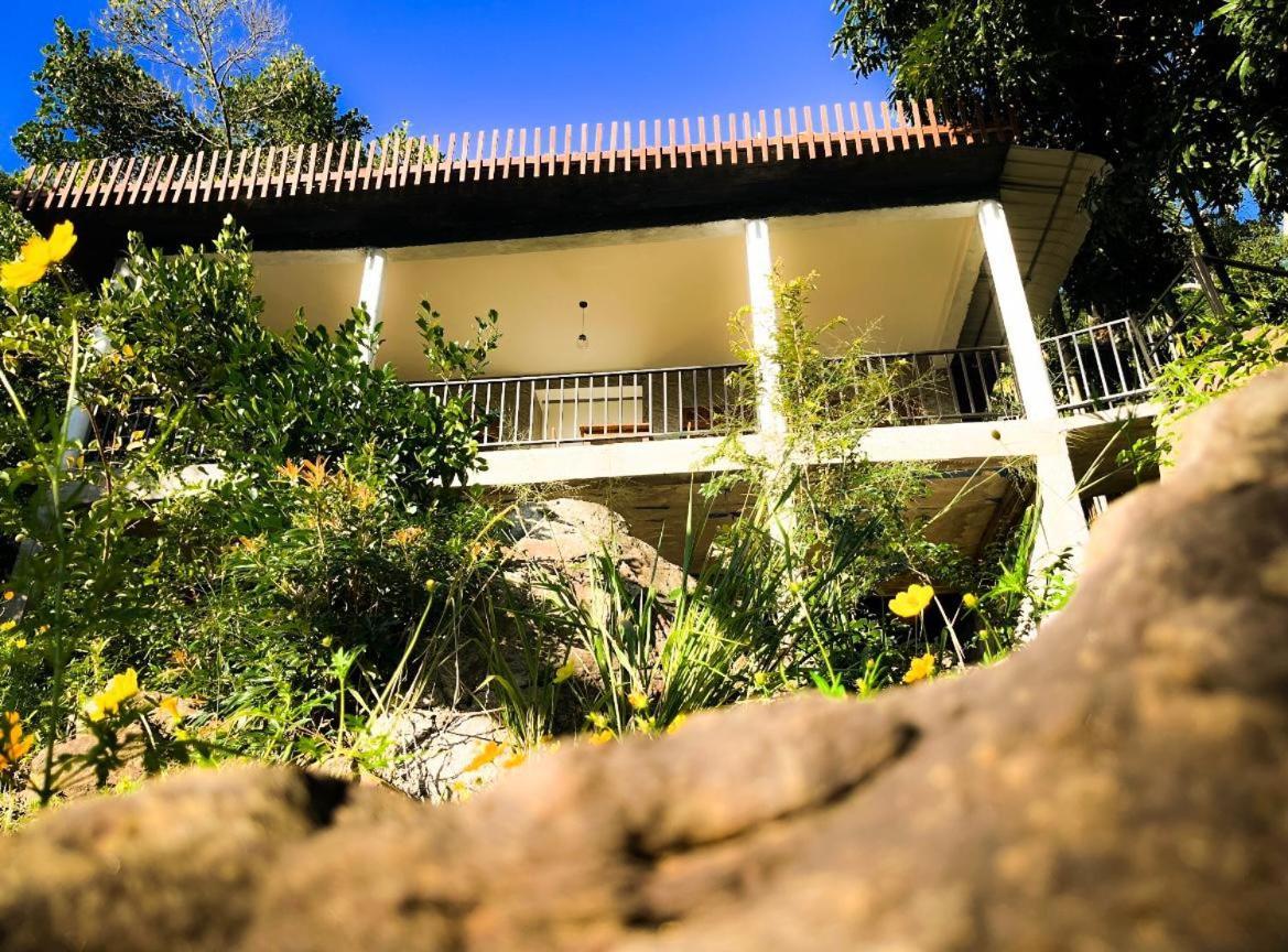 Nature Green Hotels On Rock Home Ella Bagian luar foto
