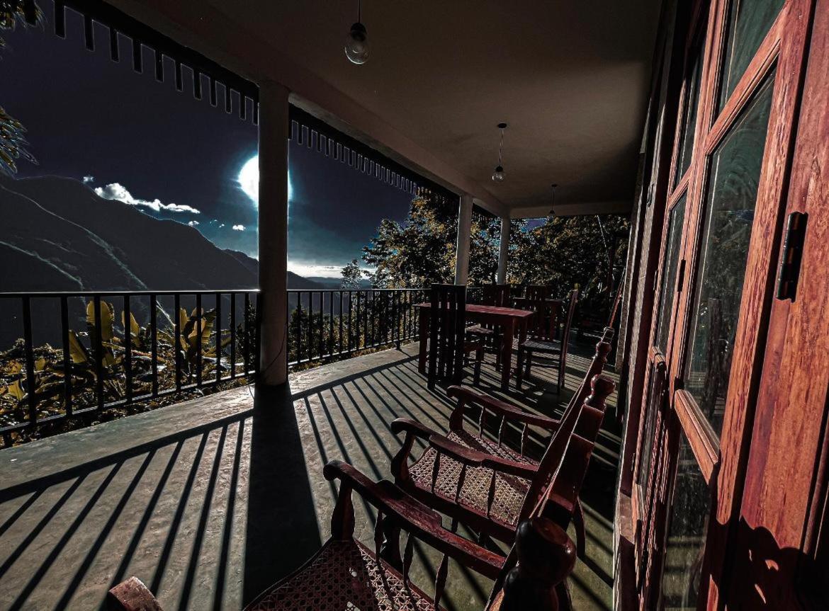 Nature Green Hotels On Rock Home Ella Bagian luar foto